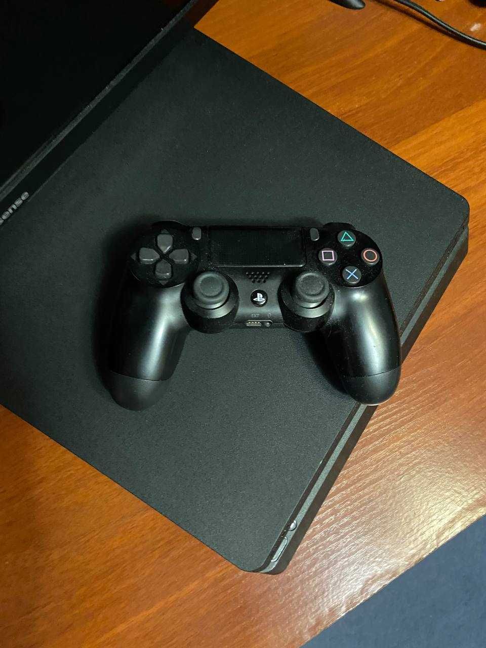 PlayStation 4 Slim (PS4) 500Гб + 2 Диска