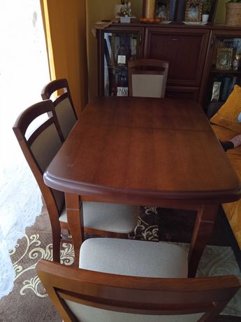 Stół  drewniany z 6 krzesłami rozsuwany 80/115 (195cm z rozsuwem)