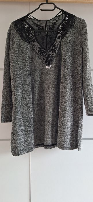 Szara narzutka z koronką kardigan s