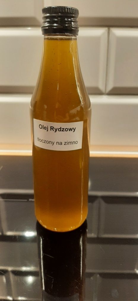 Oleje tłoczone na zimno lniany rzepakowy kokosowy konopny