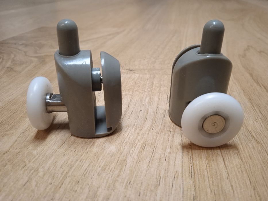 Rolka do kabiny prysznicowej średnica kółka 23 mm  1 szt