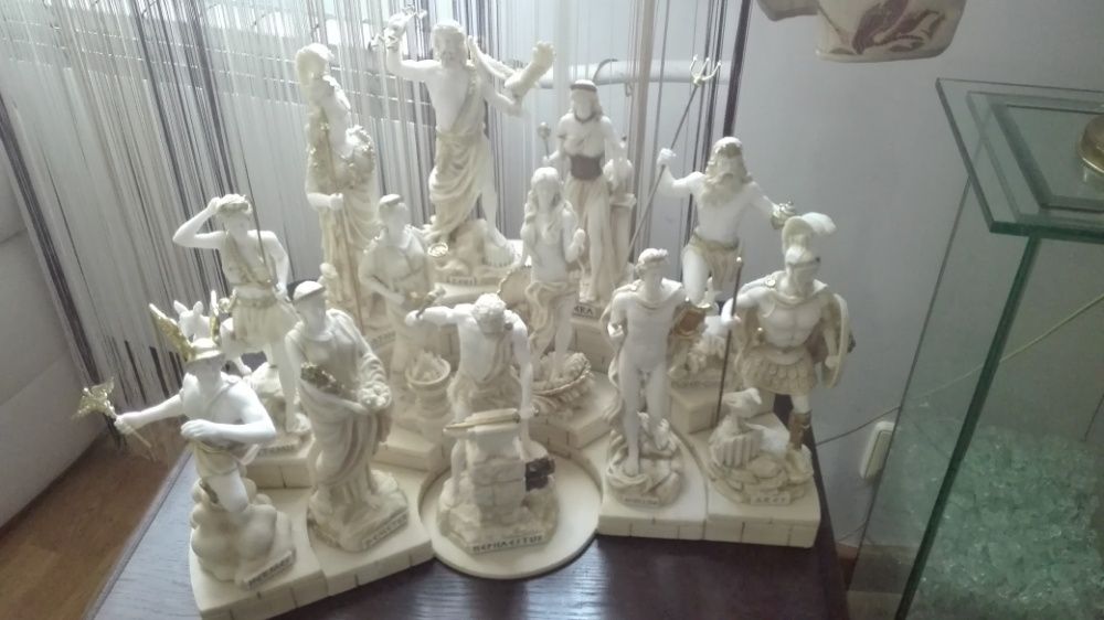 Panteon plus 12 Bogów Alabaster