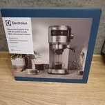 Ekspres  kolbowy Electrolux Explore 6 E6EC1-6BST