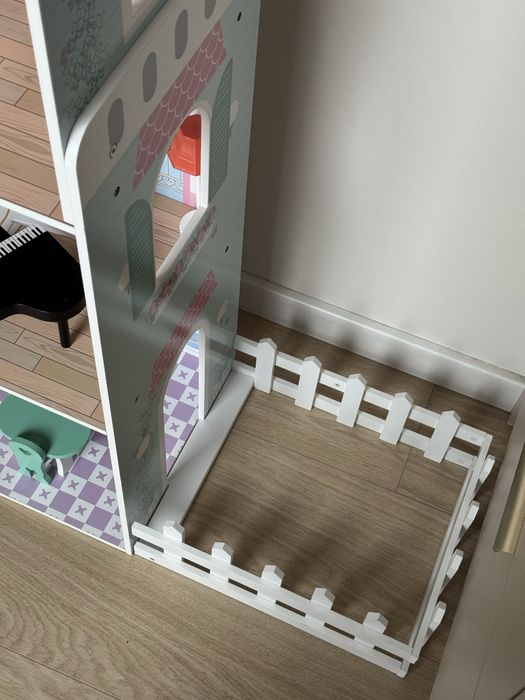 Domek dla lalek xxl 123 cm taras, akcesoria, ogrodek