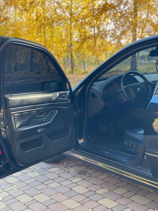 BMW E39 2002 Restyling 525I