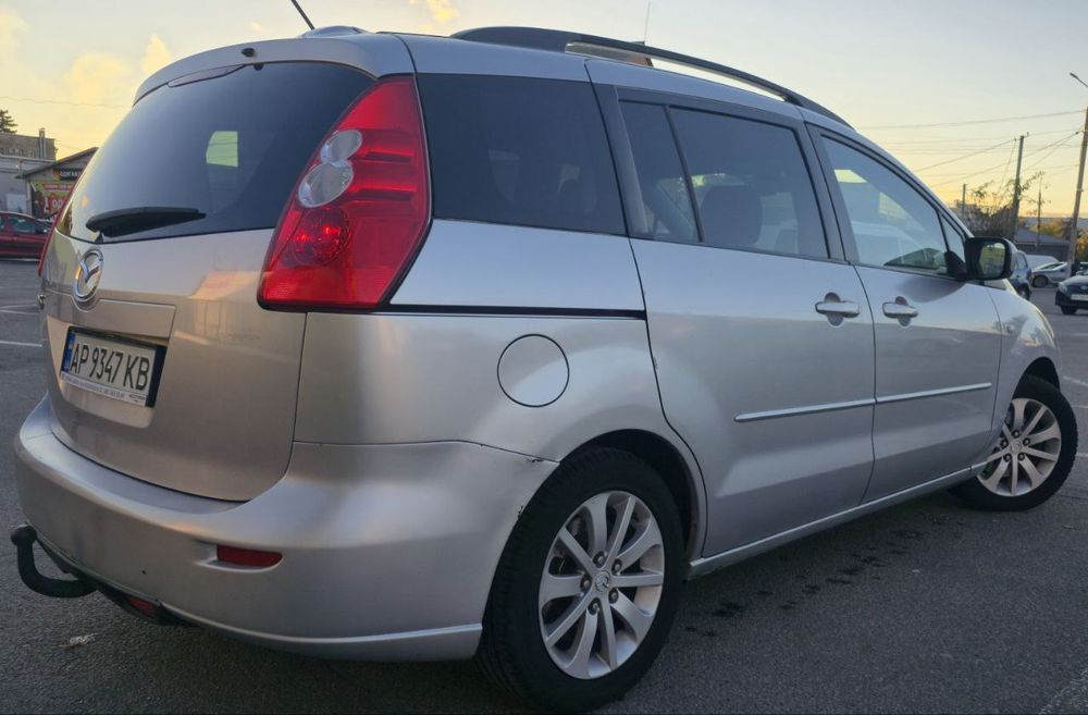 Мазда 5 2006 року з 2.0 дизельним двигуном