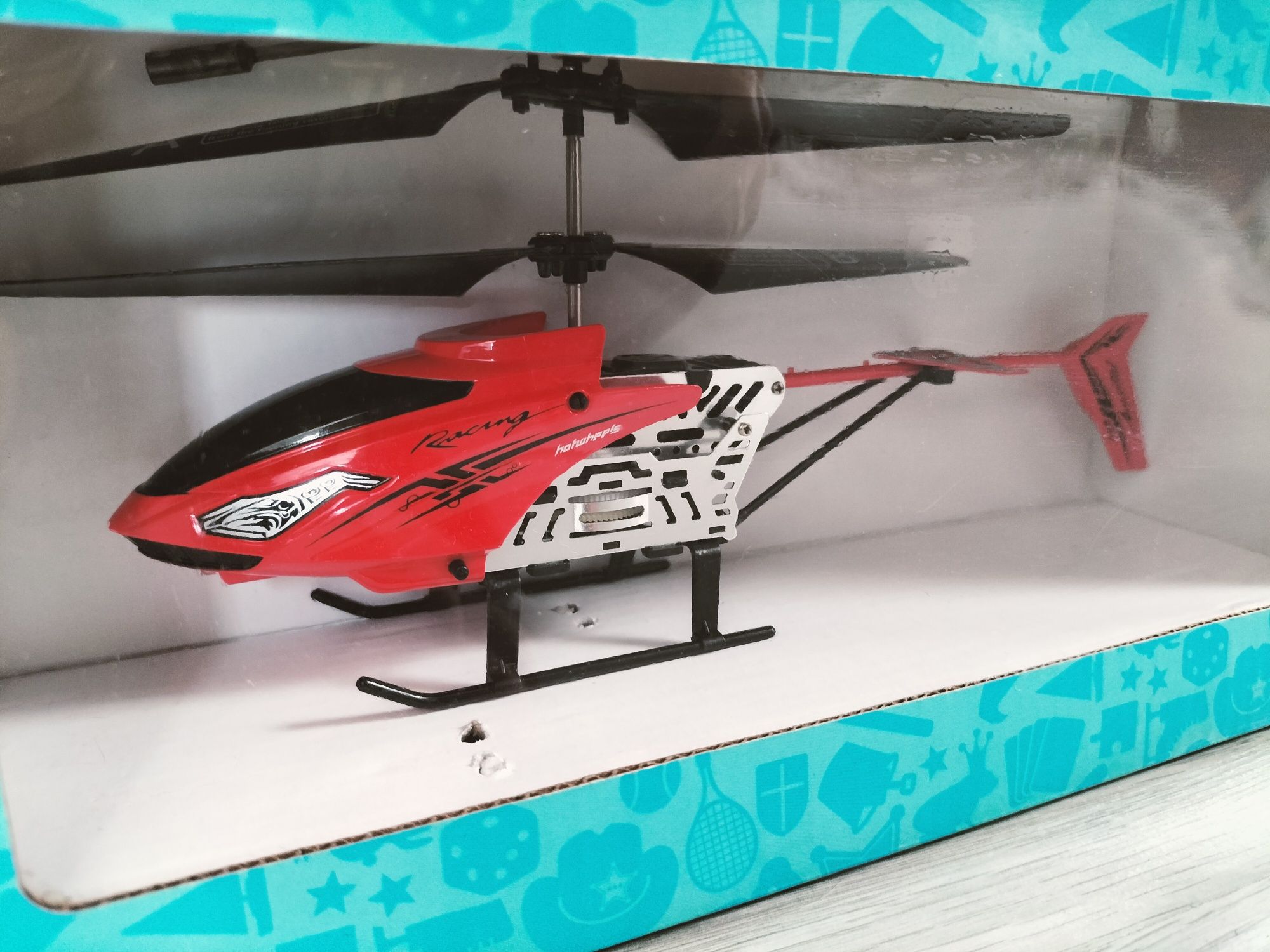 Zdalnie sterowany czerwony helikopter Hema 25cm