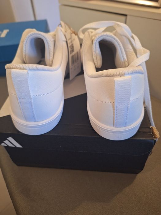 Vendo ténis adidas branco T.40
