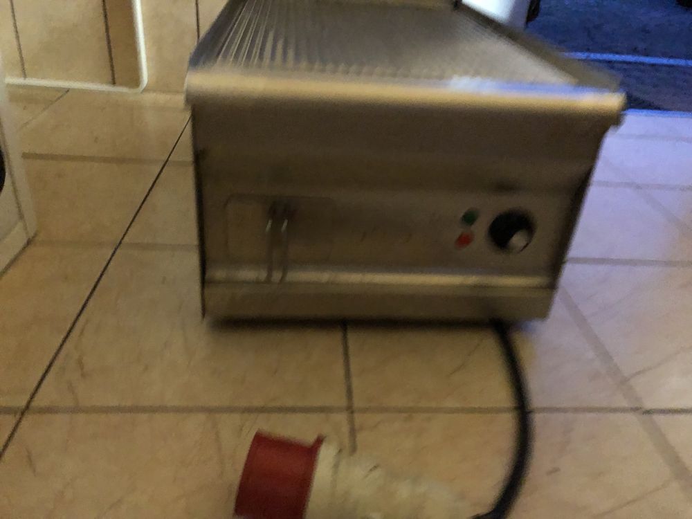Plyta grillowa kromet PBE-400  elektryczna