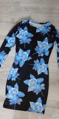 Плаття в сині квіти