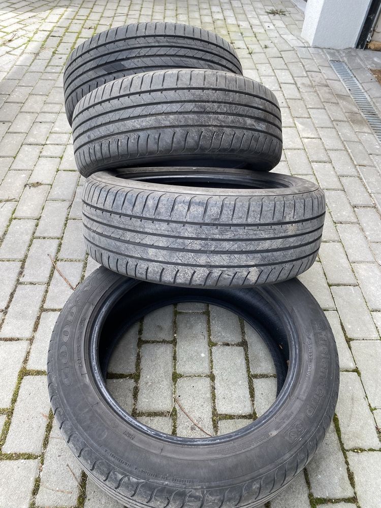 Opony letnie GOODYEAR EfficientGrip 215/55R17