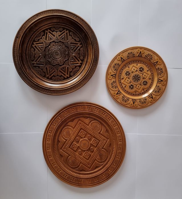 Декоративна тарілка дереворізьблення