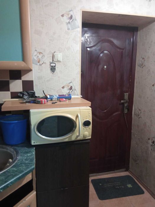 Продам гостинку Салтівка вул.Зубенко  535 м/р   10500 у.е.   M