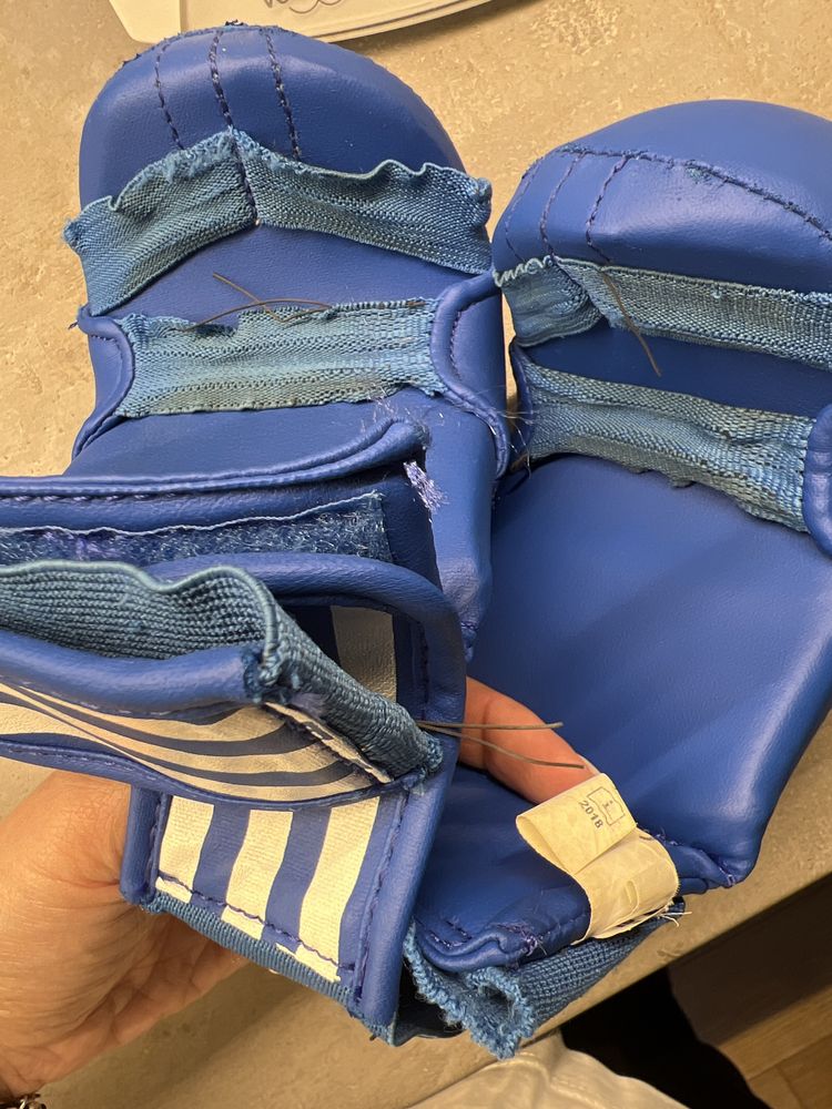 Napięstniki dziecięce karate adidas ochraniacze