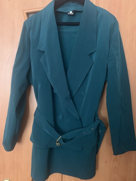 Костюмы для женщины