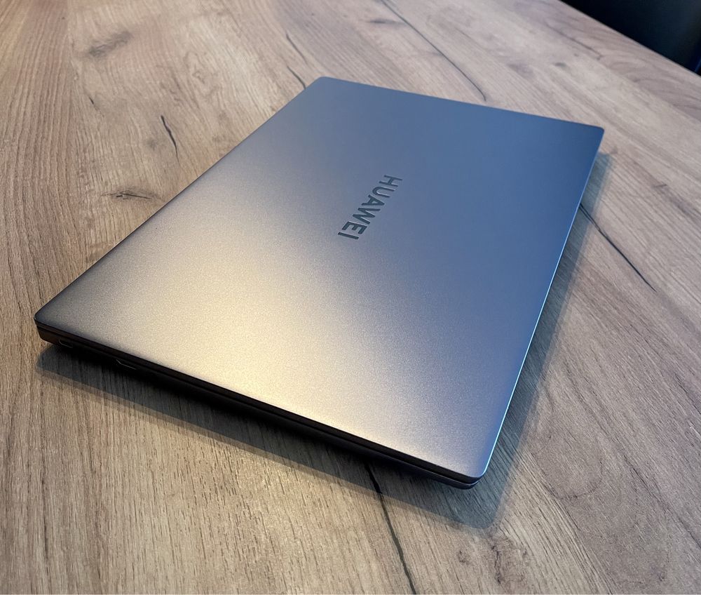 Laptop Huawei Matebook D16