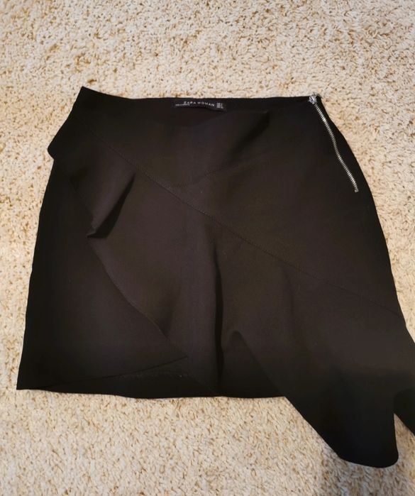 Spódnica zara czarna z falbanką rozm S