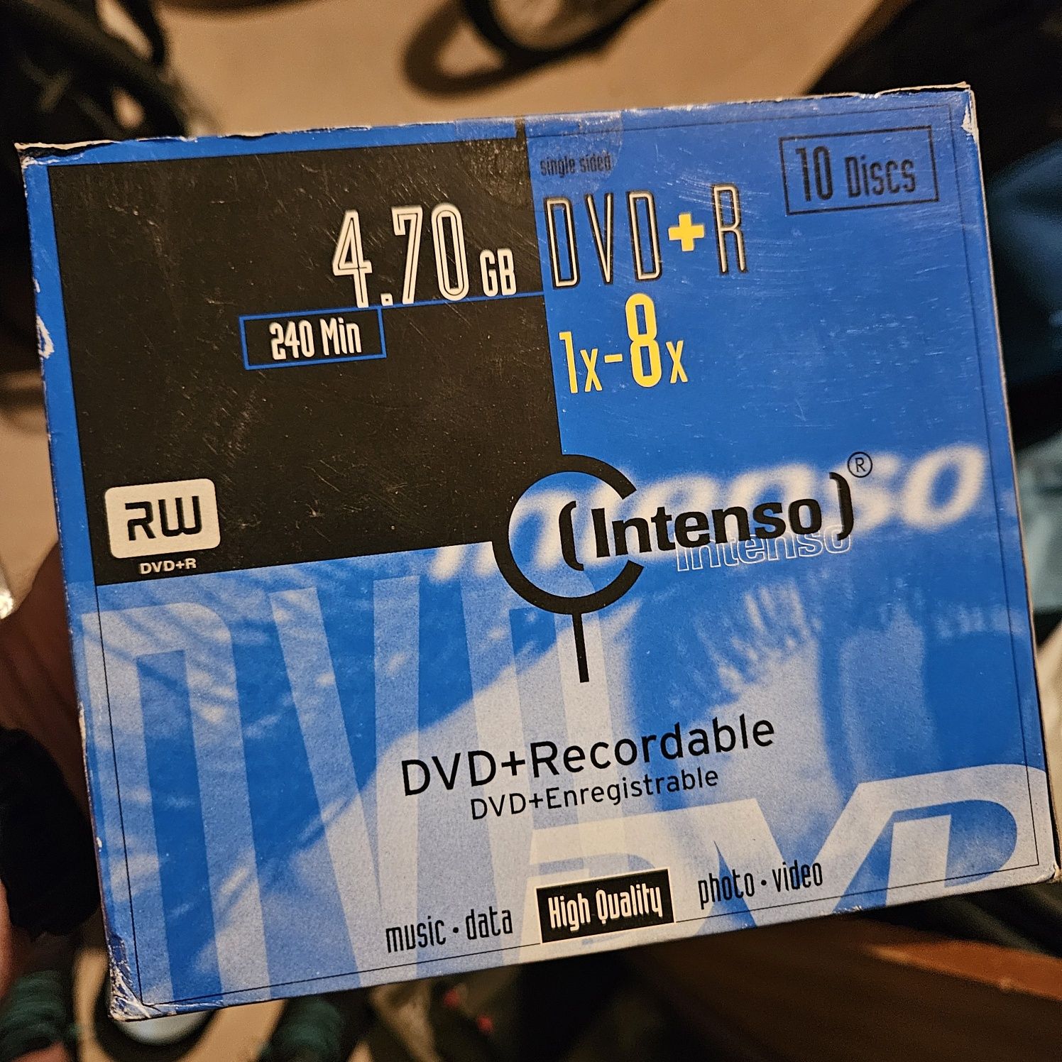 Caixas seladas de DVDs R/RW