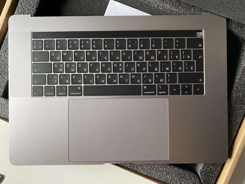 Apple Top Case P/N: Z661-13163 Macbook pro 15 2019 Space Gray A1990