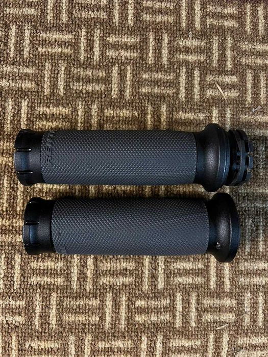 Harley Davidson softail alforges originais + Punhos Roland Sands