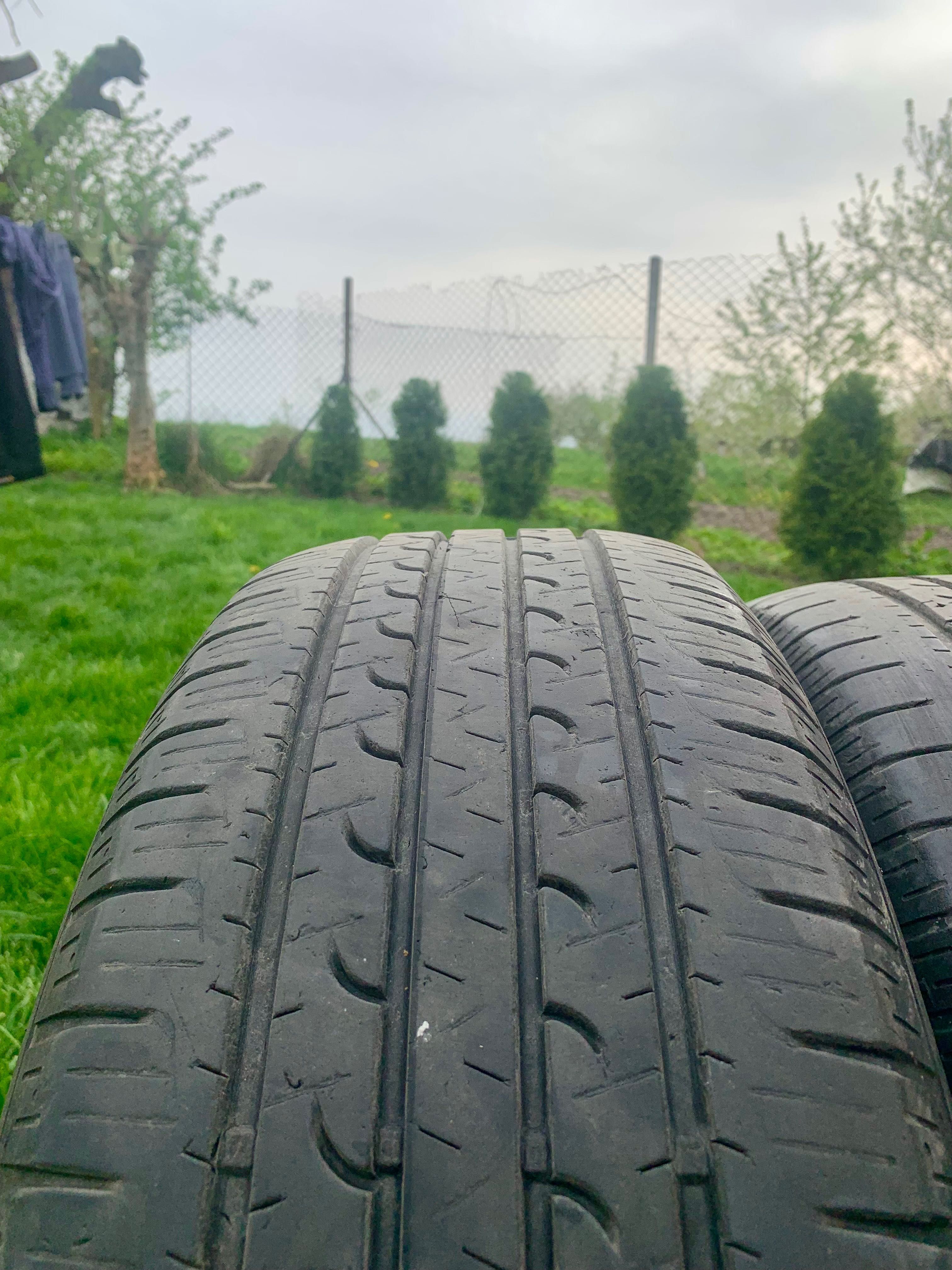 Шини літні goodyear  215/60 r17