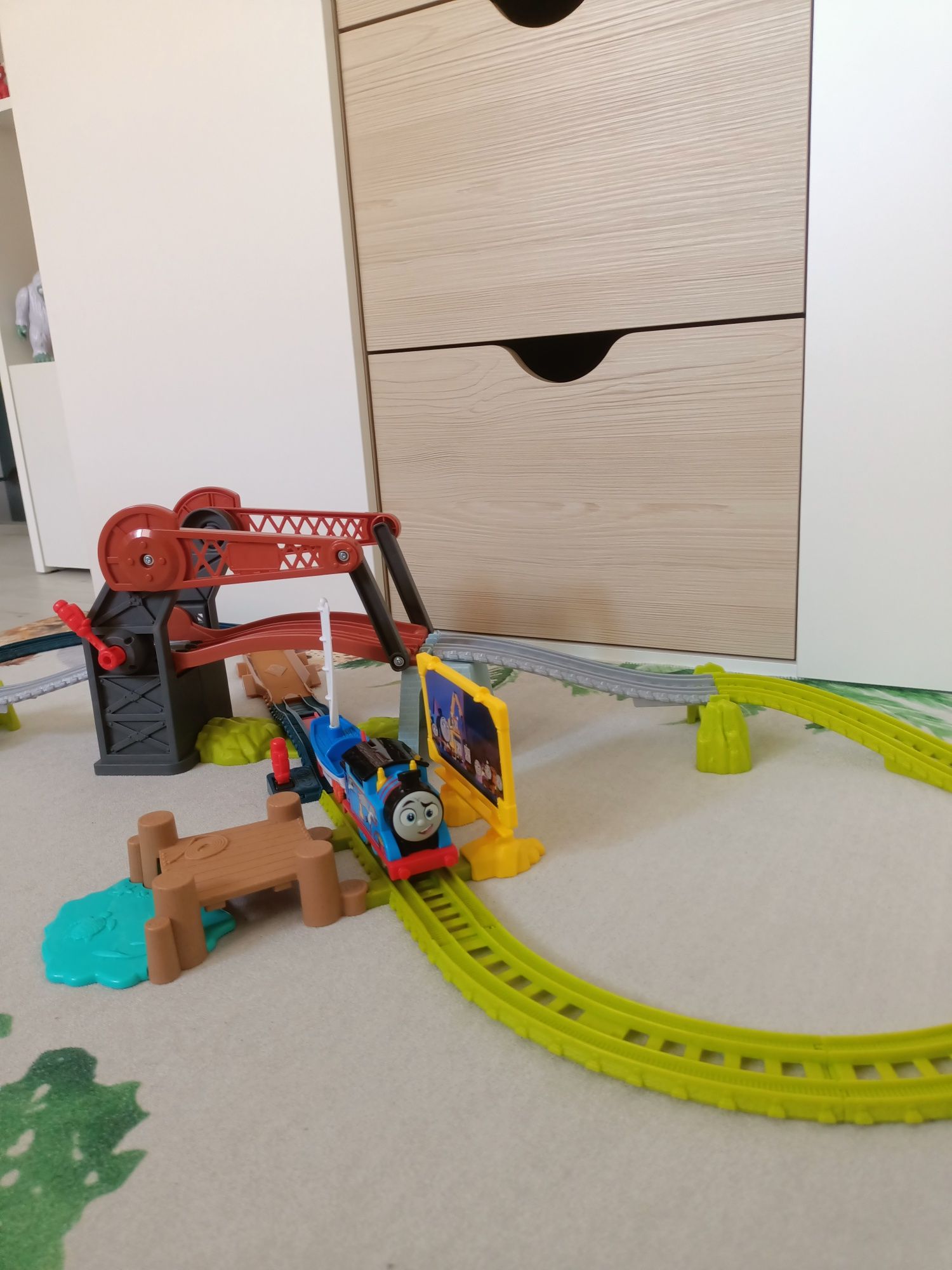 Fisher Price Tomek I przyjaciele Most zwodzony i Tomek fikołek