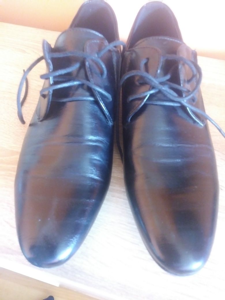 Pantofle czarne 43 r
