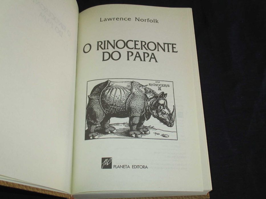 Livro O Rinoceronte do Papa Lawrence Norfolk