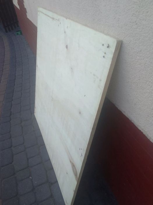 Sklejki różnej grubości