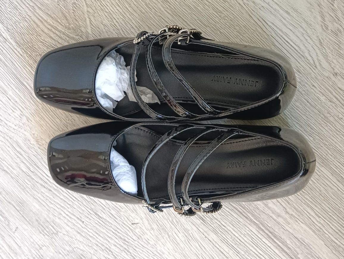 NOWE Buty damskie czarne lakierowane 38 Jenny Fairy