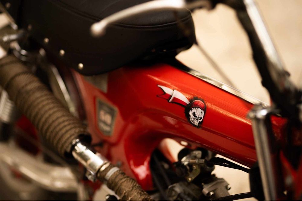 Honda dax st50 (skyteam)