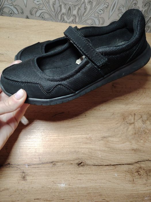 Кросівки 38 розмір