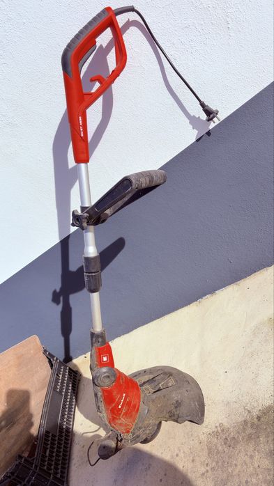 Maquina cortar relva