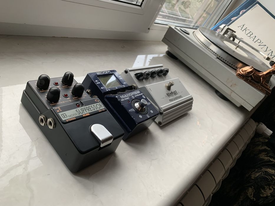 Педали Эффектов для электрогитары Zoom MS-100BT