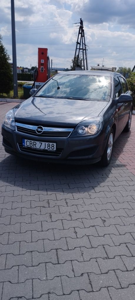 Opel Astra H 1.6 115 od nowości w jedynych rękach. Salon Polska