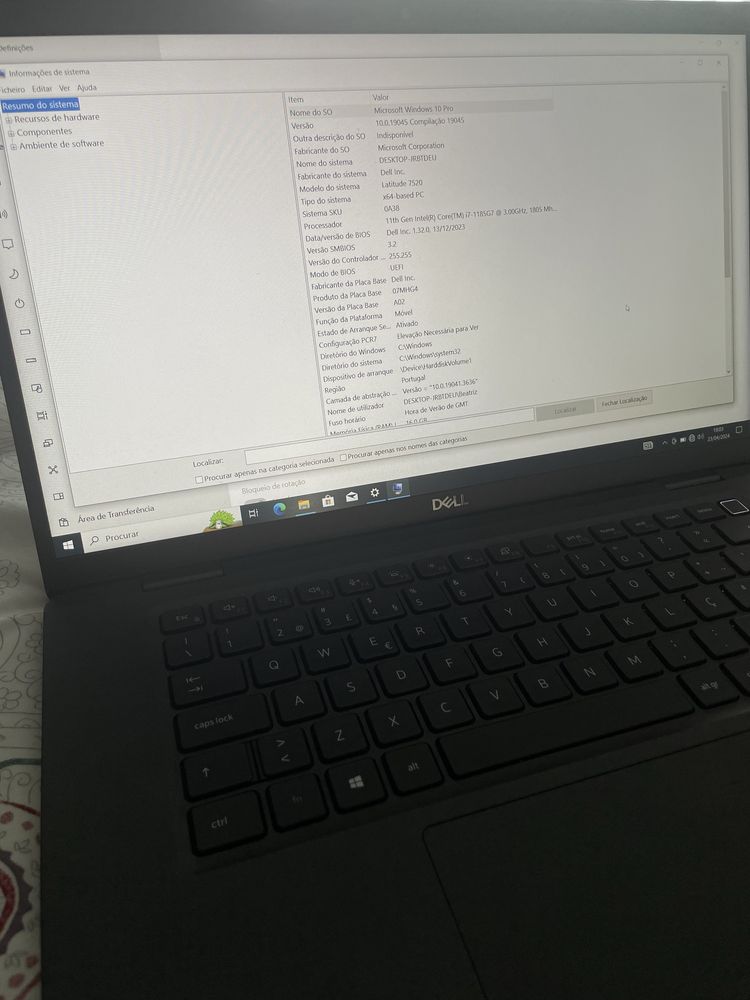Portátil Dell Latitude 7520