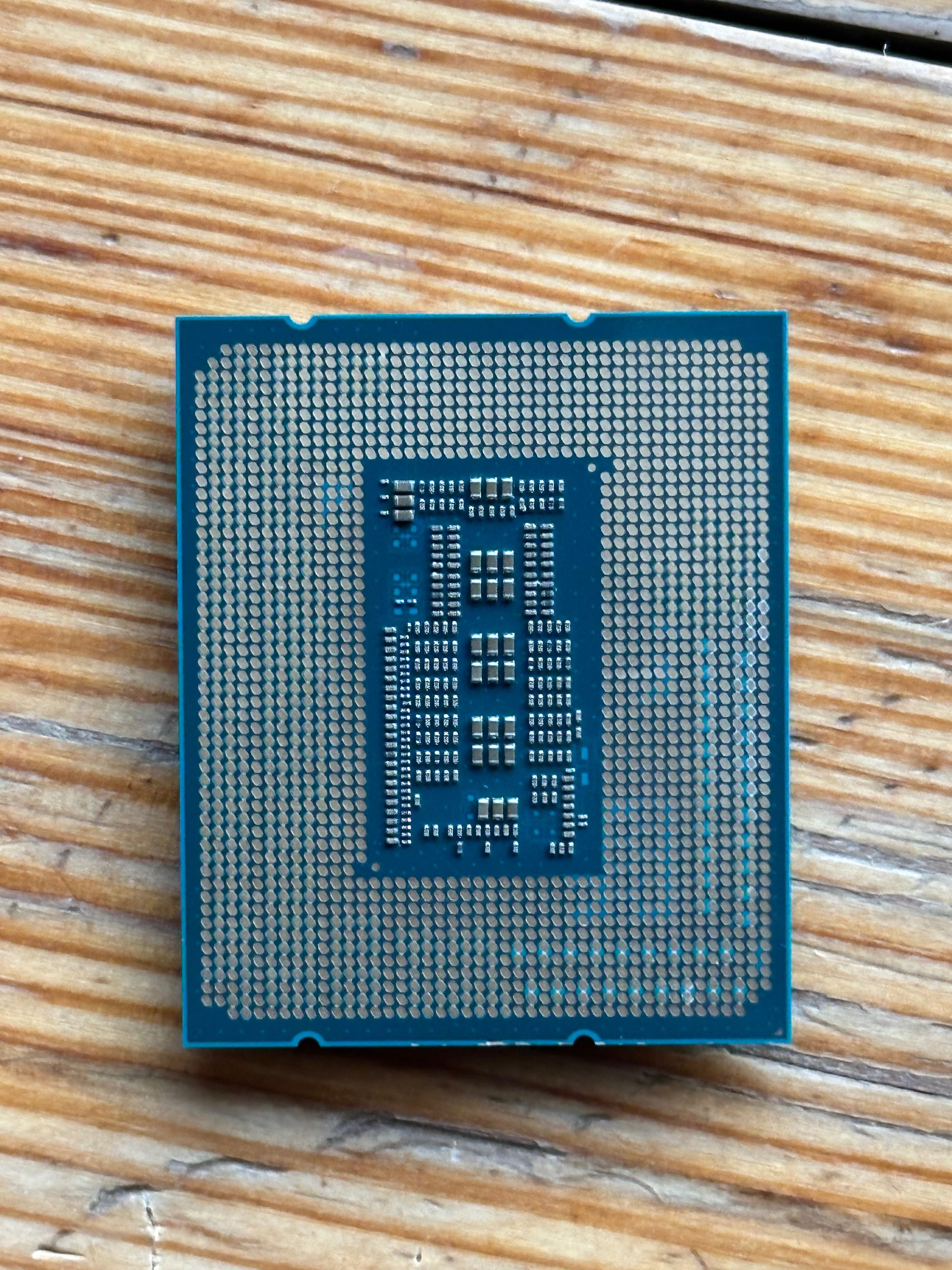 СРОЧНО ПРОДАМ Intel Core i5 14400F