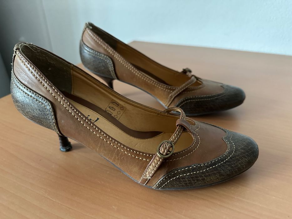 Sapatos Castanhos Nº 38