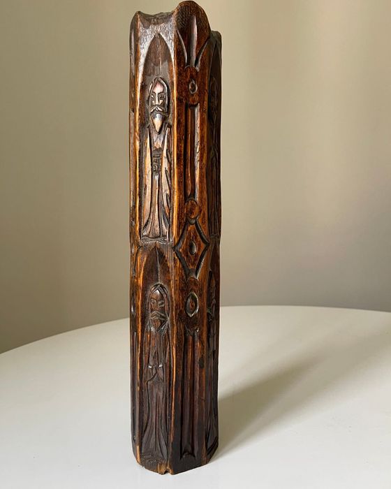 Rzeźba 38cm  z jednego kawałka drewna