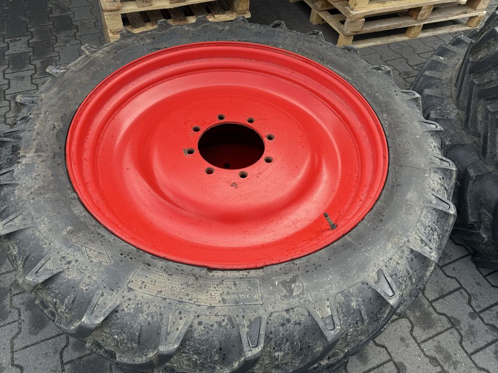 Koła wąskie uprawowe 300/95R50 + 270/95R36 FENDT 415 rozstaw 180cm