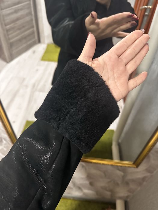 Дубленка натуральна чорна