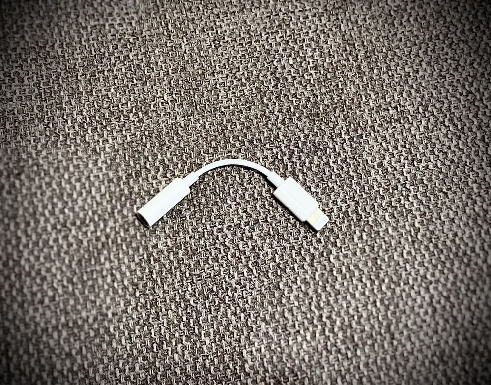 Перехідник Apple Lightning to 3.5 mm /оригінал/