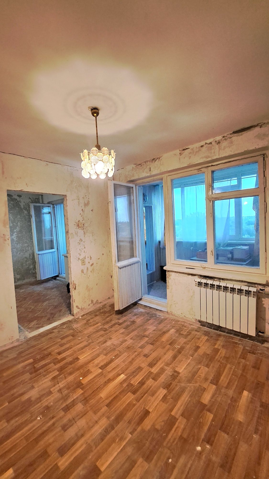 Пр.Миру,  Дзержинка. 3х кімнатна, 8/9