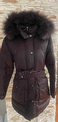 Elegancka damska puchowa kurtka, rozmiar 42 - Idealna na zimę!
