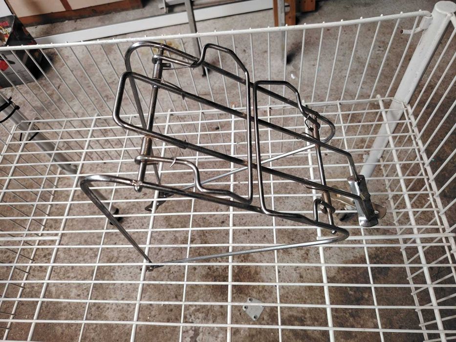 Assento e suporte de bicicleta pasteleira