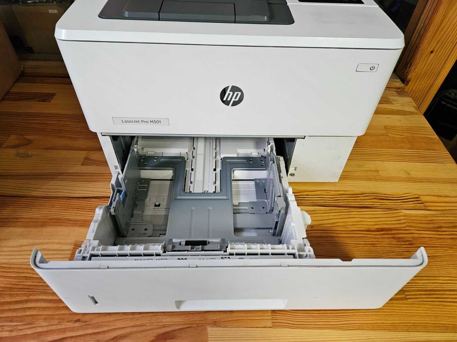 Принтер HP LaserJet Enterprise M501dn з Європи