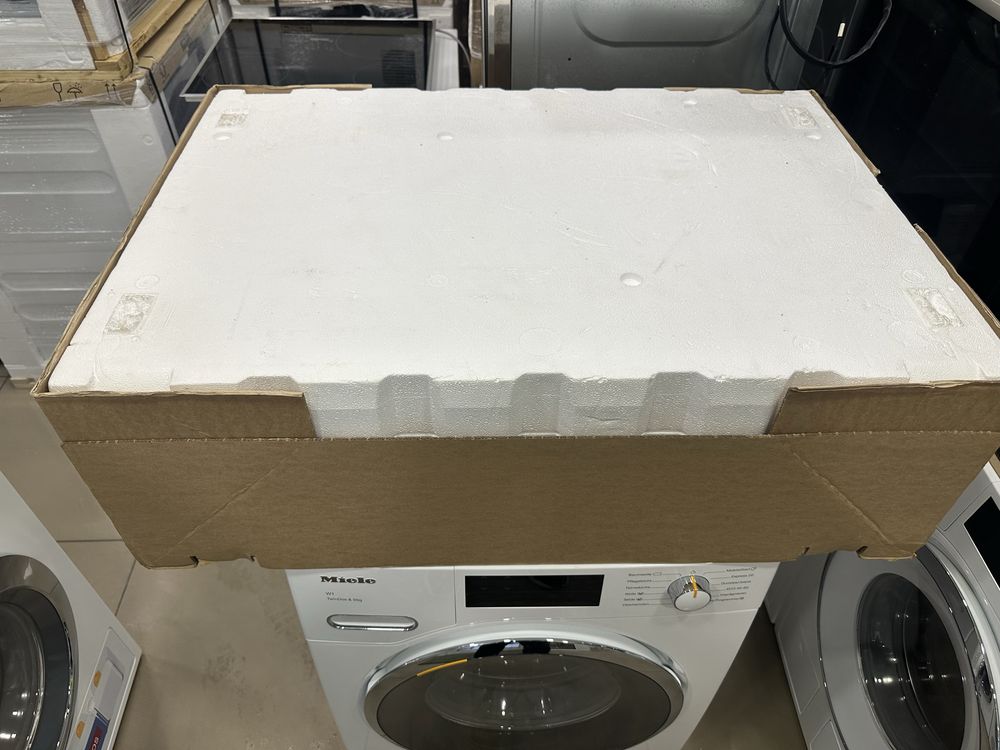 Індукційна поверхня з витяжкою Miele KMDA 7774(Німеччина) сенсор.ціна