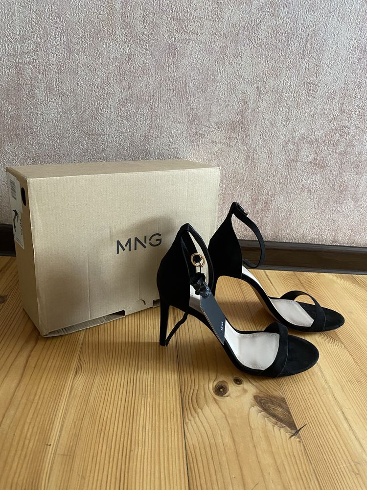 Черные босоножки Mango 41 р. 26 см