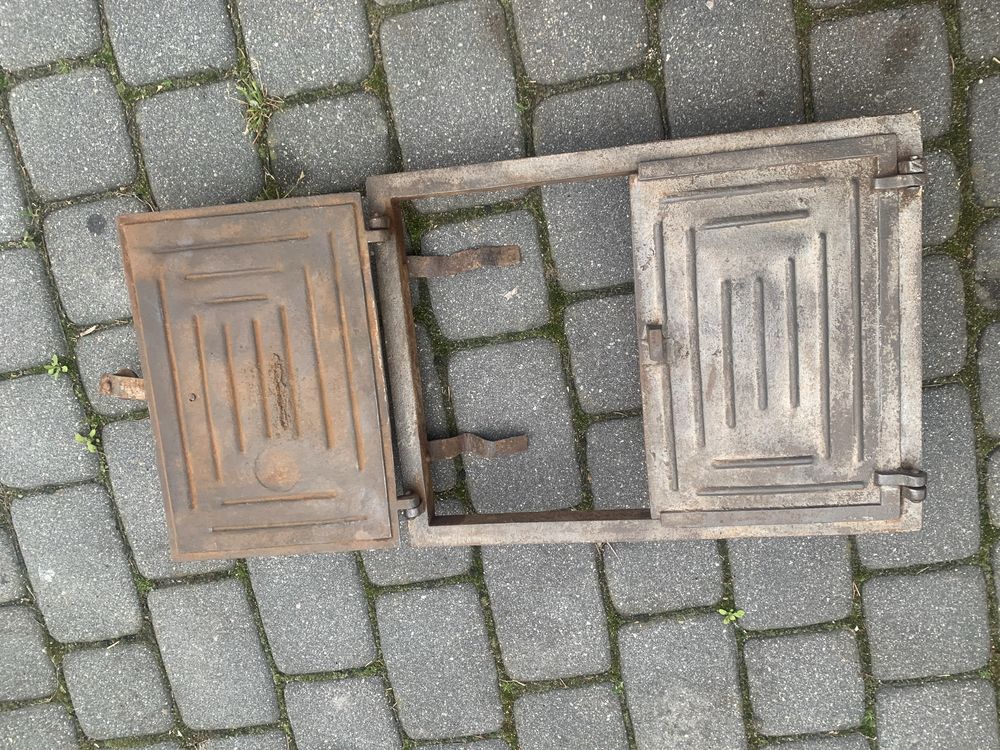 Drzwiczki żeliwne    .