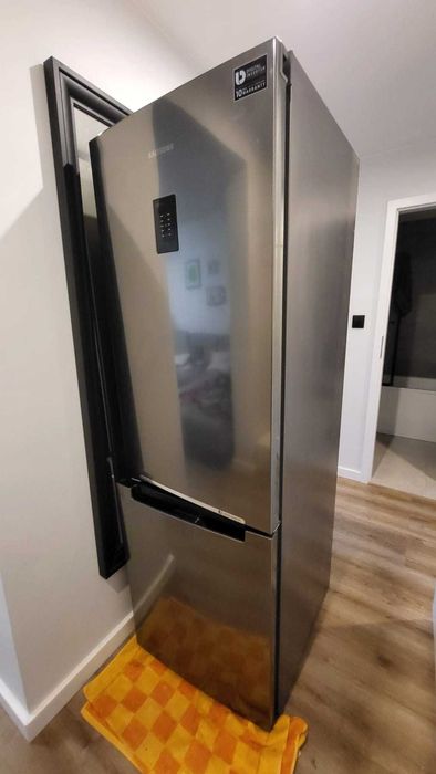 Lodówka Samsung RB31FERNCSS